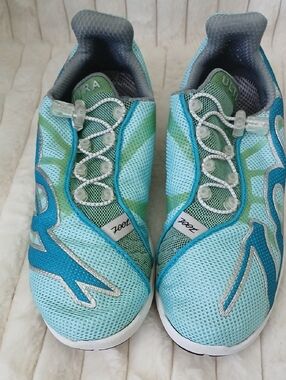 Zoot Gray and Teal Mesh Running Shoes For Women